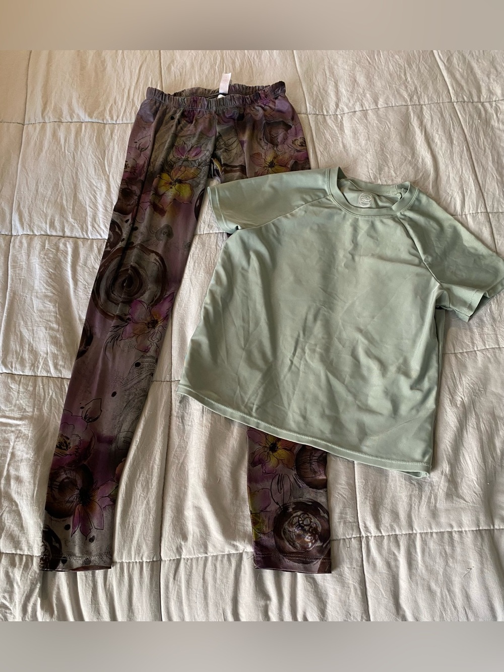 Wonder nation Light Sage Short Sleeve Tee and Sisly leggings
